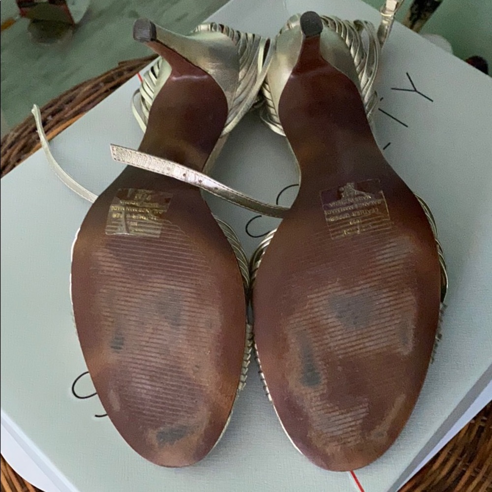 Heels - Picture 3 of 6